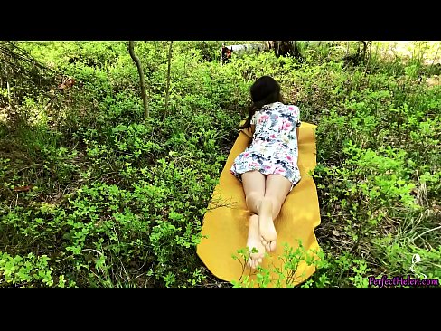 ❤️ Stranger on Tinder Masturbates My Pussy and Fucks Passionately in the woods (En främling på Tinder onanerar min fitta och knullar passionerat i skogen) ❤❌ Pornvideo at us ❌❤