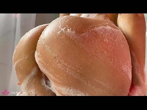 ❤️ Brunette onanerar fittan med vibrator till intensiv orgasm i duschen ❤❌ Pornvideo at us ❌❤